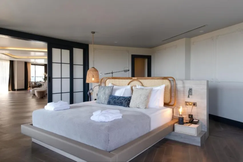 LIU RESORTS  5*-11