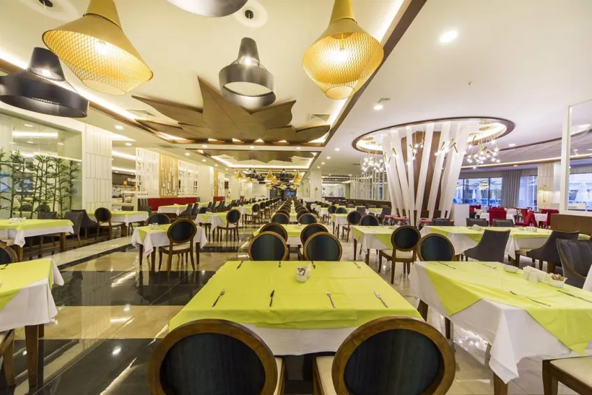 DIAMOND PREMIUM HOTEL & SPA  5*-4