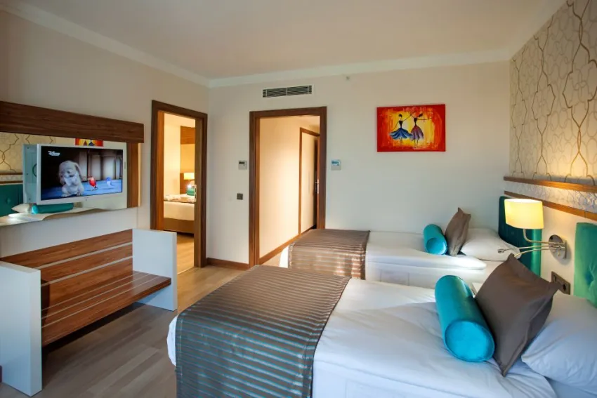 LUNA BLANCA RESORT & SPA   5*-20