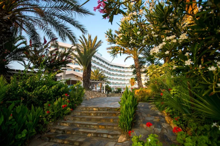 Crystal Springs Beach Hotel 4*-67