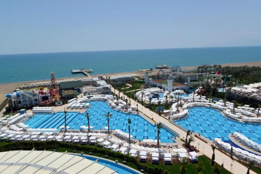 DELPHIN IMPERIAL HOTEL  5*-7