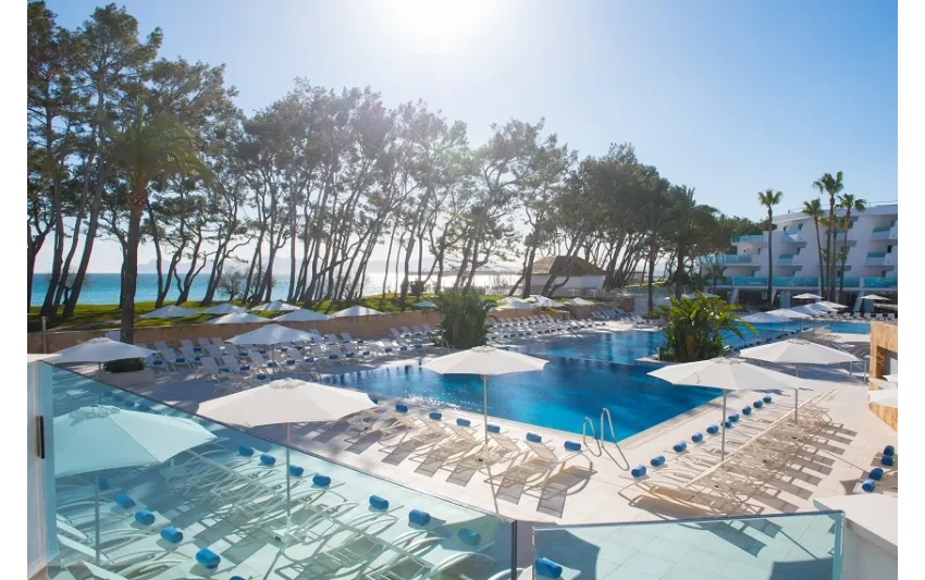 Iberostar Waves Playa de Muro 4*-1