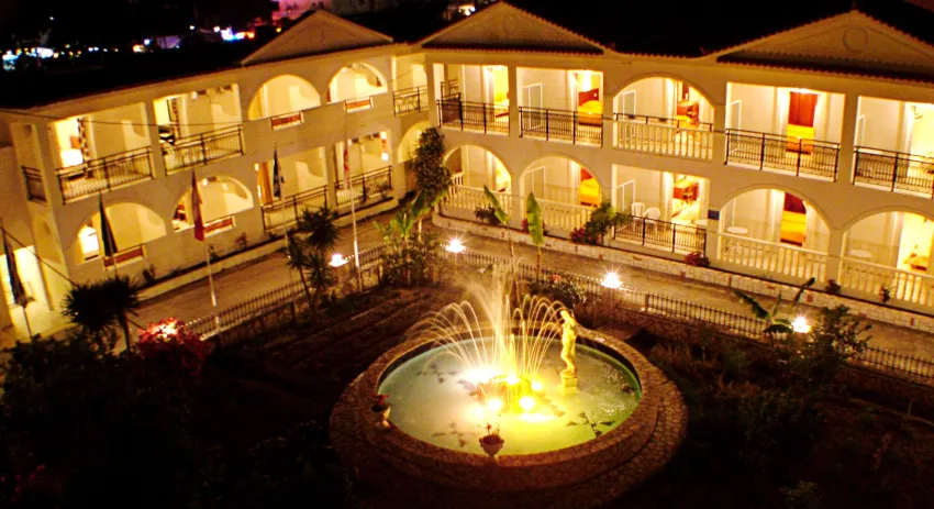 Canadian Hotel 3*-9
