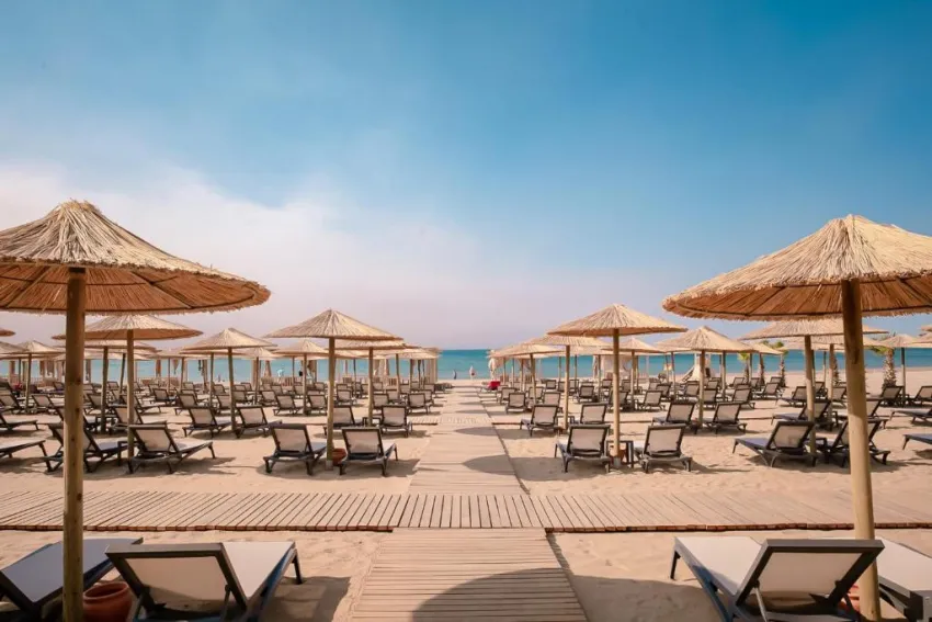 LIU RESORTS  5*-12