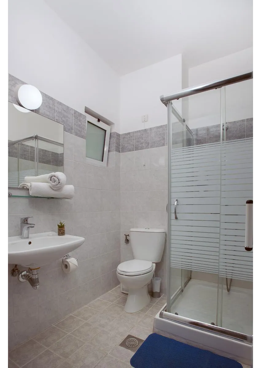 Zoes Hotel 3*-12