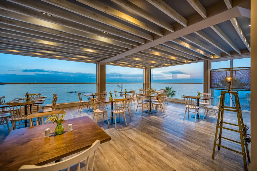 Alexandra Beach Resort 4*-1