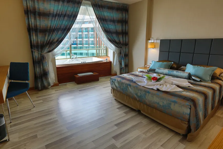 XORIA DELUXE HOTEL  5*-7