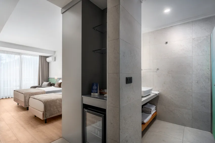 Sun Heaven Queen 4*-15