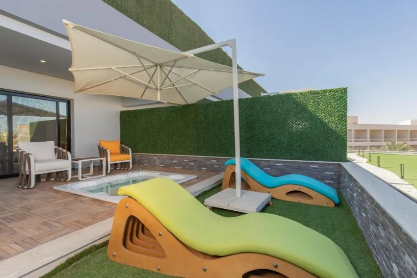 LONG BEACH RESORT  4*-49