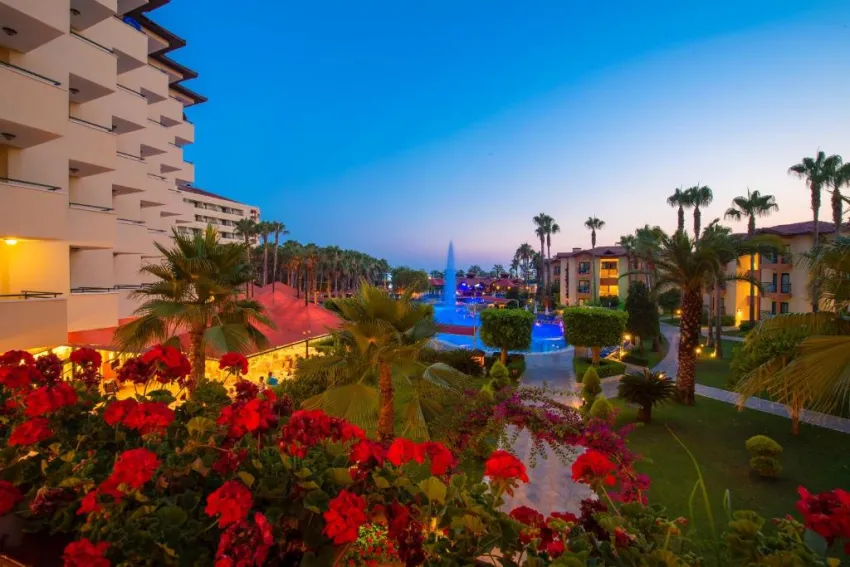 MIRAMARE QUEEN HOTEL  4*-37