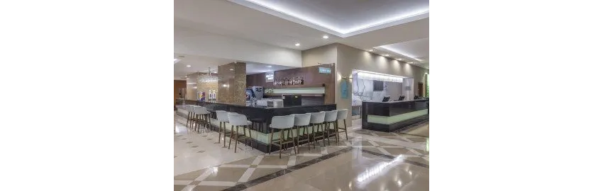 Wyndham Garden Lara 4*-1