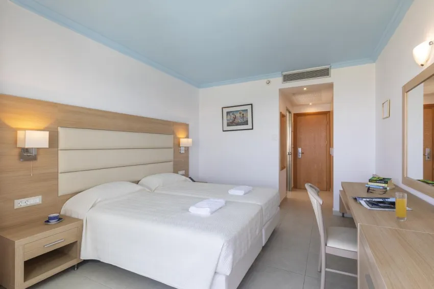 Blue Horizon Hotel 4*-18