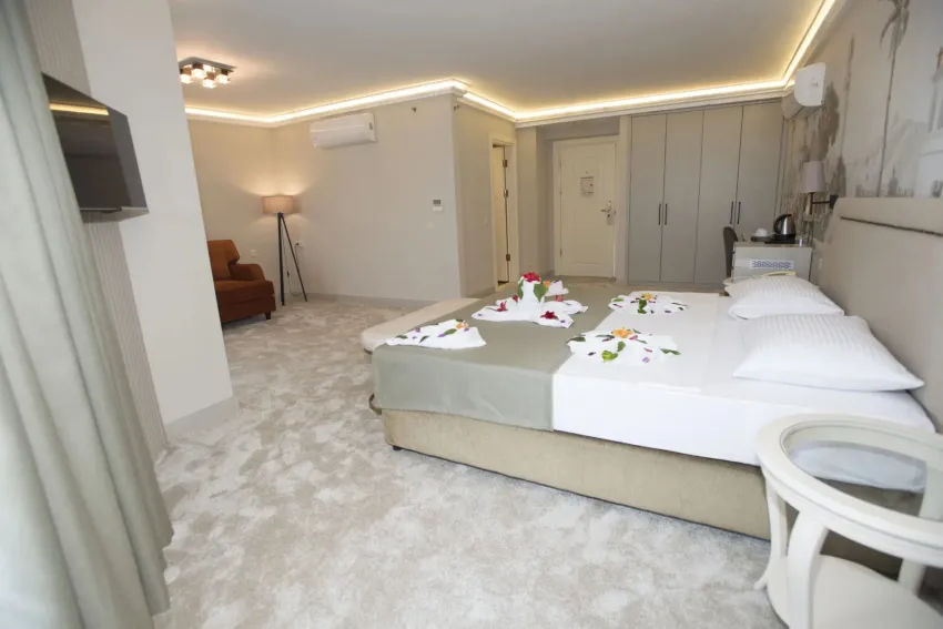 White Gold Hotel & Spa 5*-8