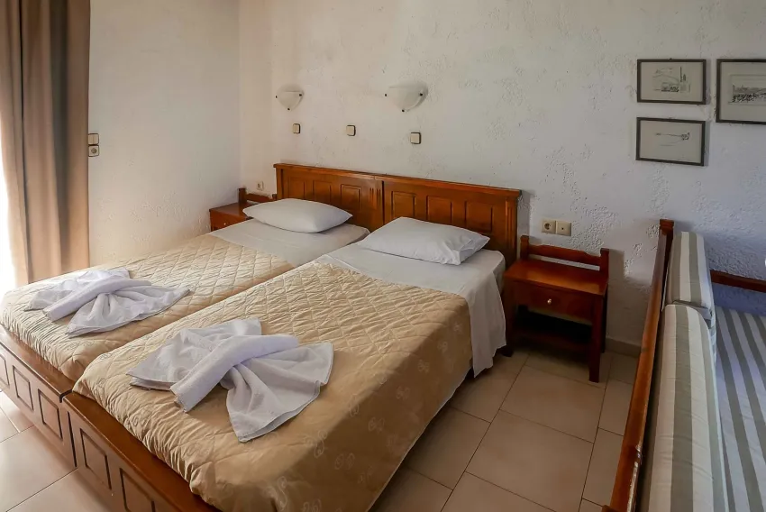 Proimos Apartments 3*-11