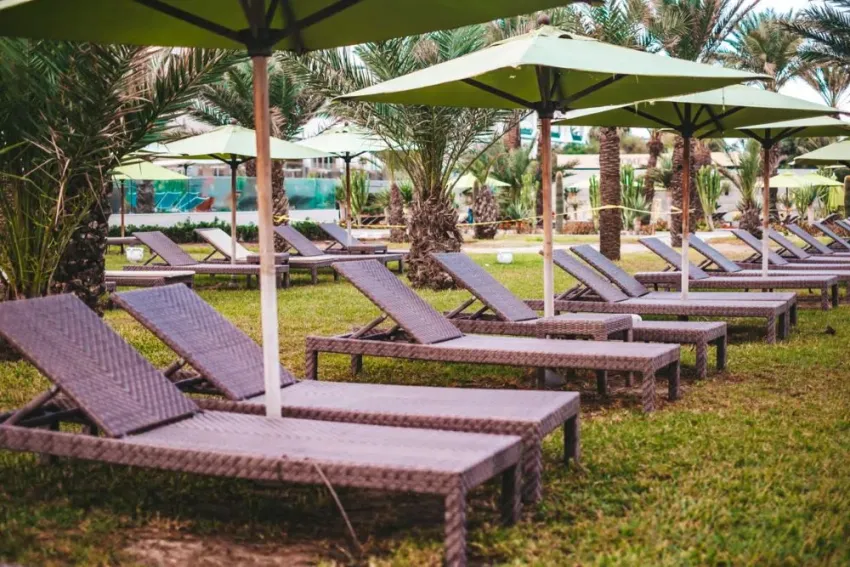 ROSA BEACH THALASSO & SPA  4*-11