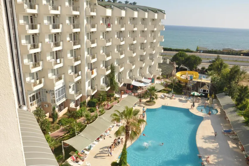 Asrin Beach 4*-5
