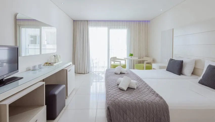 Tasia Maris Oasis 3*-18