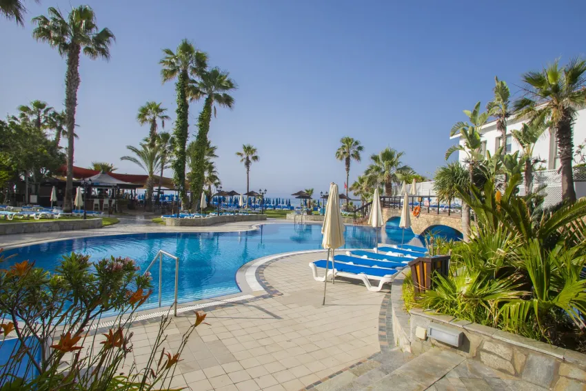 Lordos Beach Hotel & Spa 4*-4