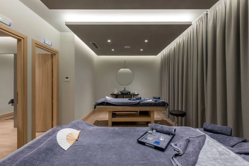 Ikones SeaFront Luxury Suites 5*-10