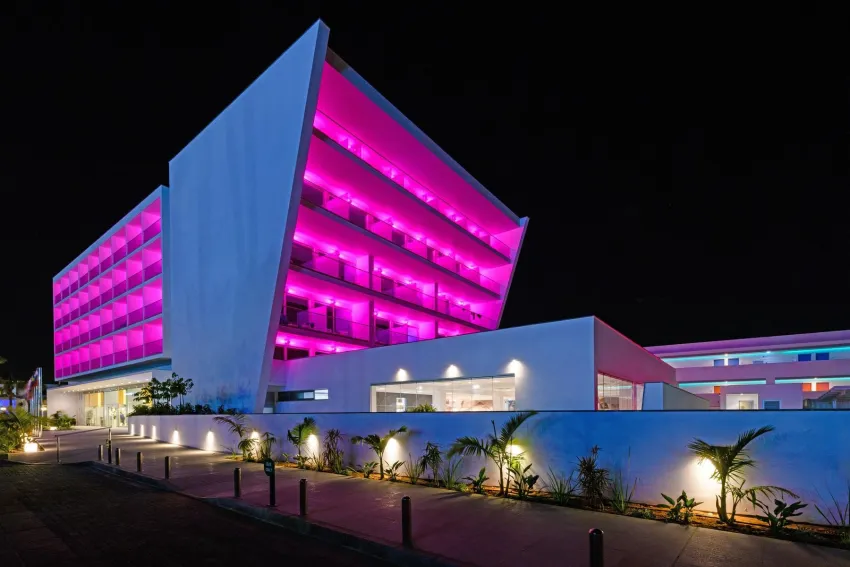 Seasons Hotel by Tasia Maris 4*-11