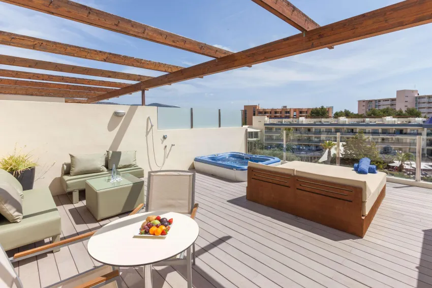 Zafiro Palmanova -14