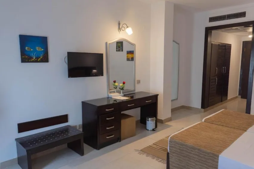 CATARACT LAYALINA  3*-36