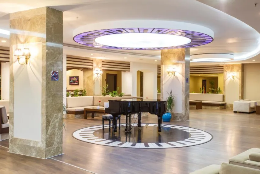 LUCIDA BEACH HOTEL  5*-1