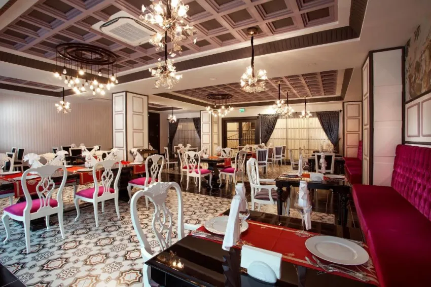 ORANGE PALACE HOTEL  5*-8