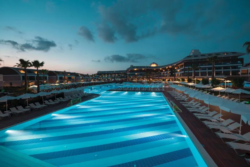 MAGIC LIFE JACARANDA  5*-18