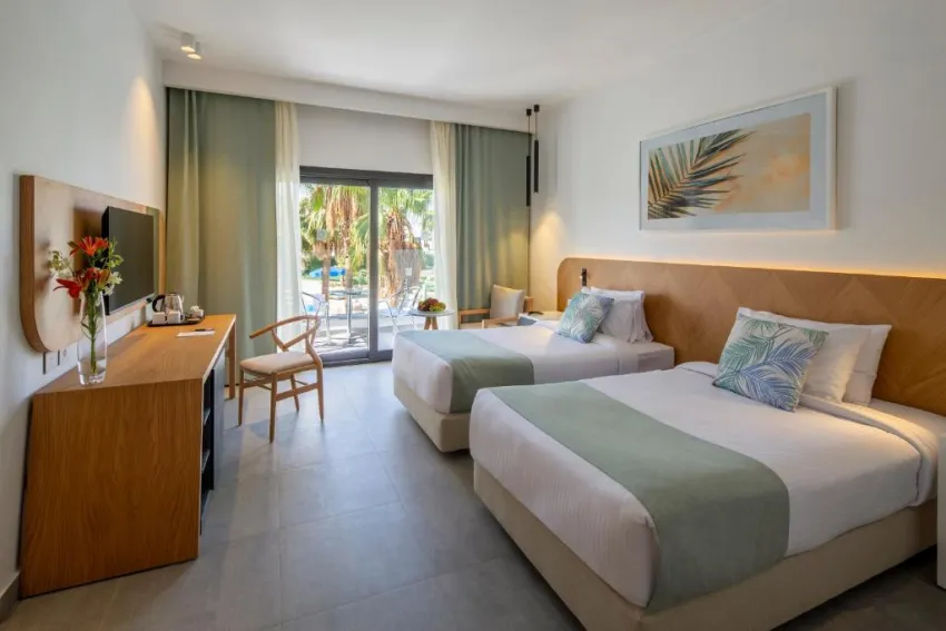AMPHORAS BEACH  4*-3