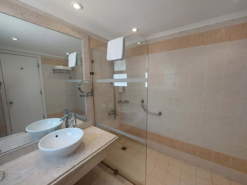 Coral Beach Resort Hotel 4*-8