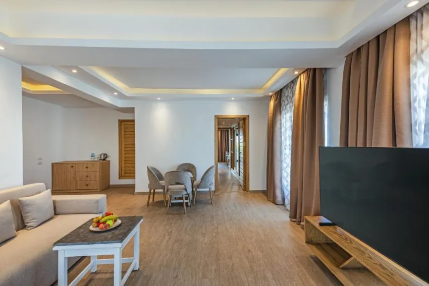 SUNRISE GARDEN BEACH RESORT  5*-38