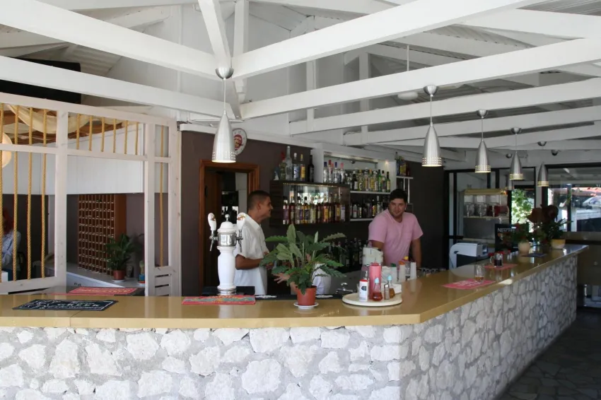 Village Inn Studios and Apartments 4*-9