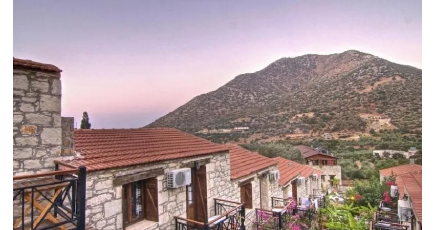 Stone Village Petrino Horio 4*-1