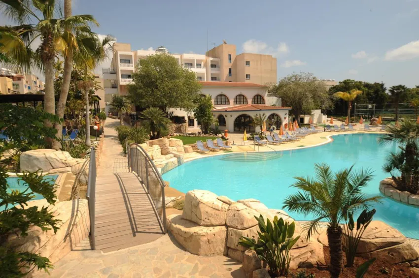 Mayfair Gardens 4*-2