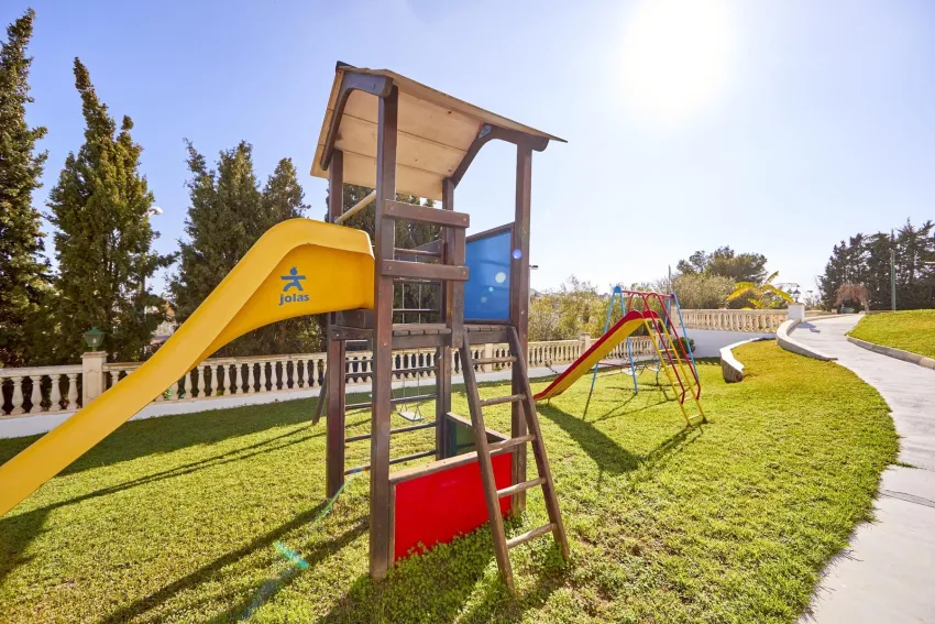 Holiday Center Apart 3*-16