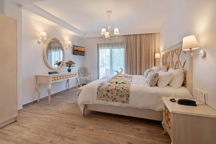 Delfina Art Resort Hotel 3*-5