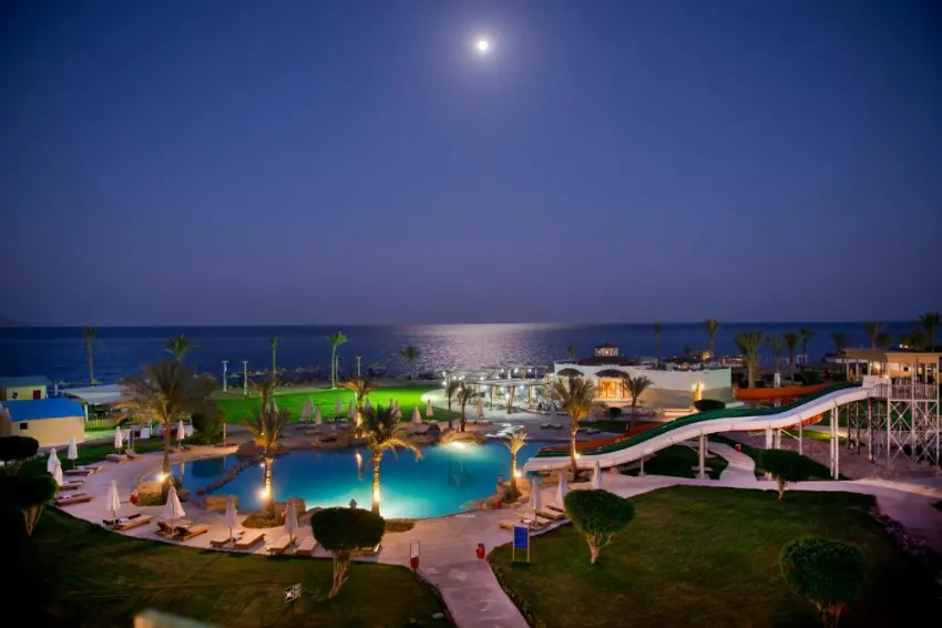 AMPHORAS BEACH  4*-11