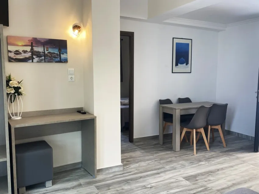 ROMANIAS APARTHOTEL 4*-8