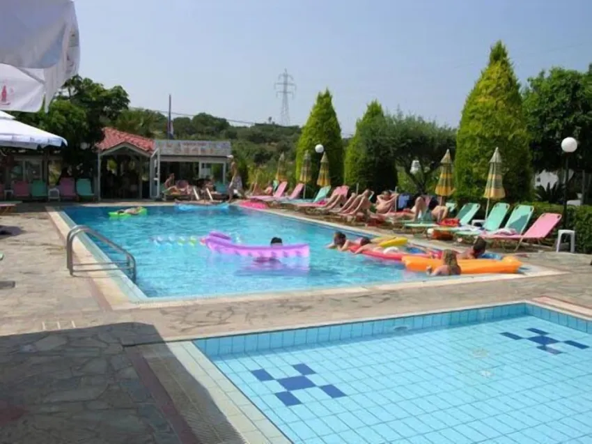 Nikolas Villas Chersonissos 2*-17