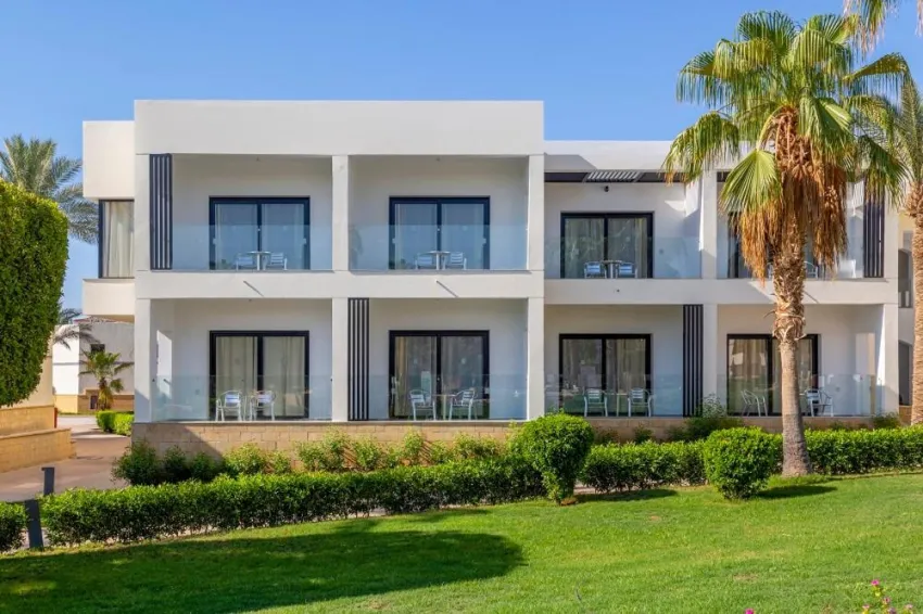 AMPHORAS BEACH  4*-44