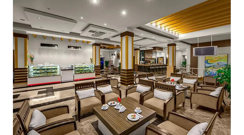 CRYSTAL AURA BEACH RESORT & SPA  5*-10