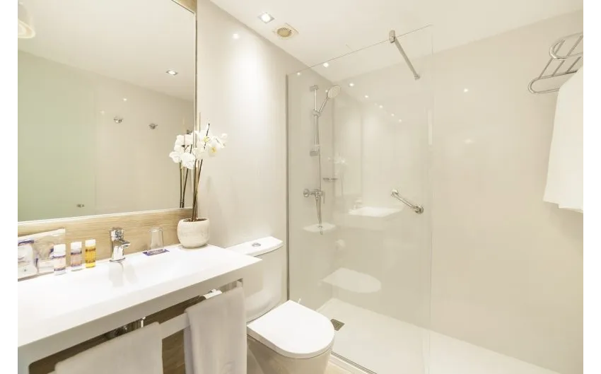 Globales Mimosa 4*-15