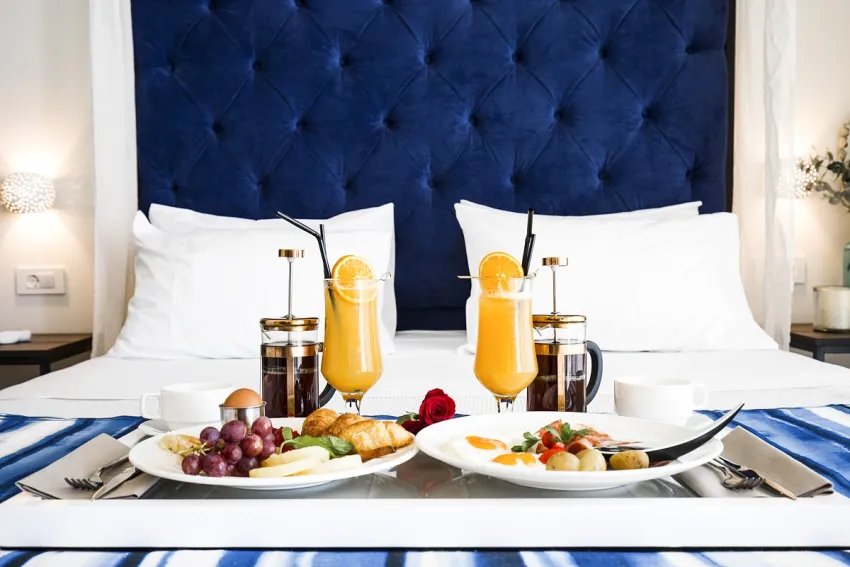 ALOE BOUTIQUE & SUITES Adults only 16+ 5*-18