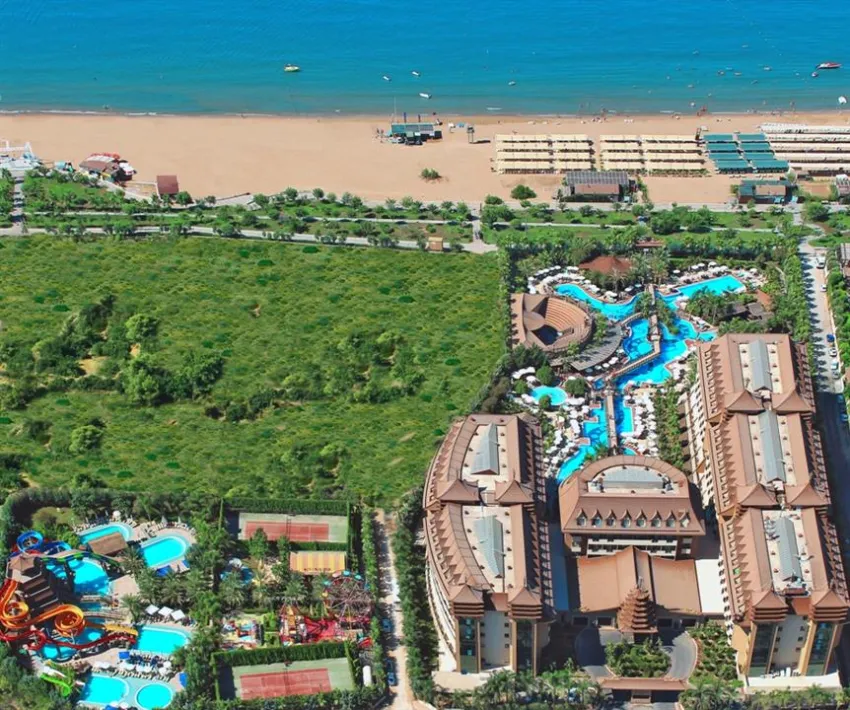 ROYAL DRAGON HOTEL  5*-2