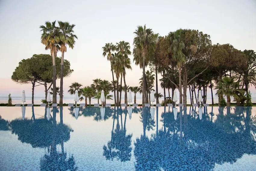 ACANTHUS & CENNET BARUT COLLECTION  5*-58