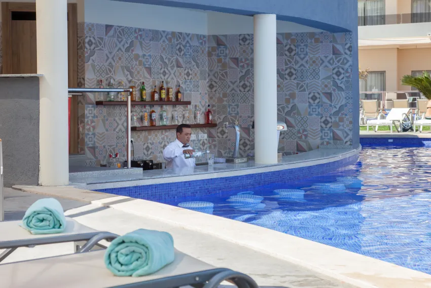 Zafiro Palmanova -99