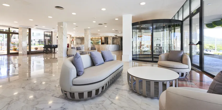 S'Entrador Playa Hotel & Spa 4*-5