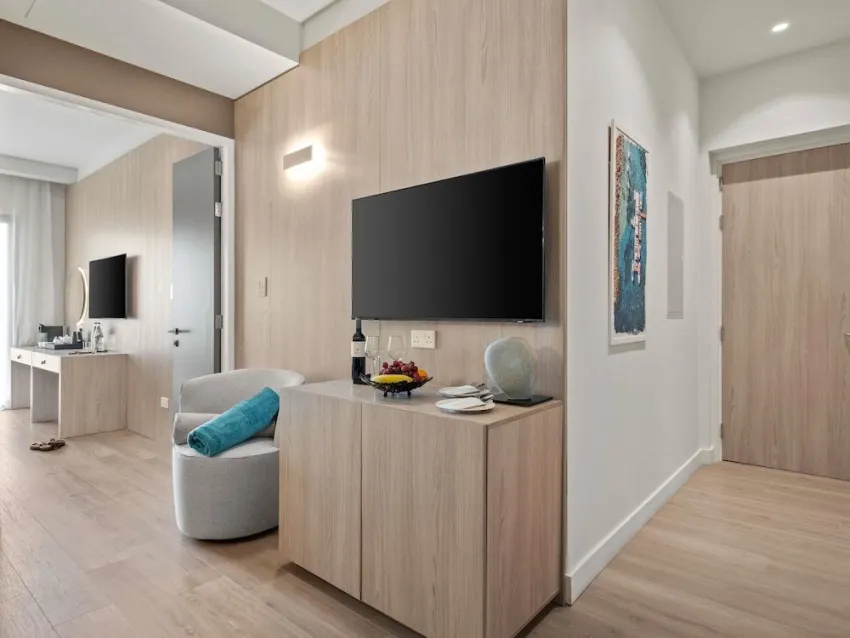 Mercure Larnaca City 3*-5