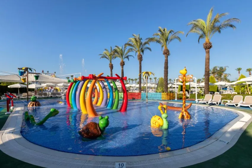 MIRACLE RESORT  5*-22